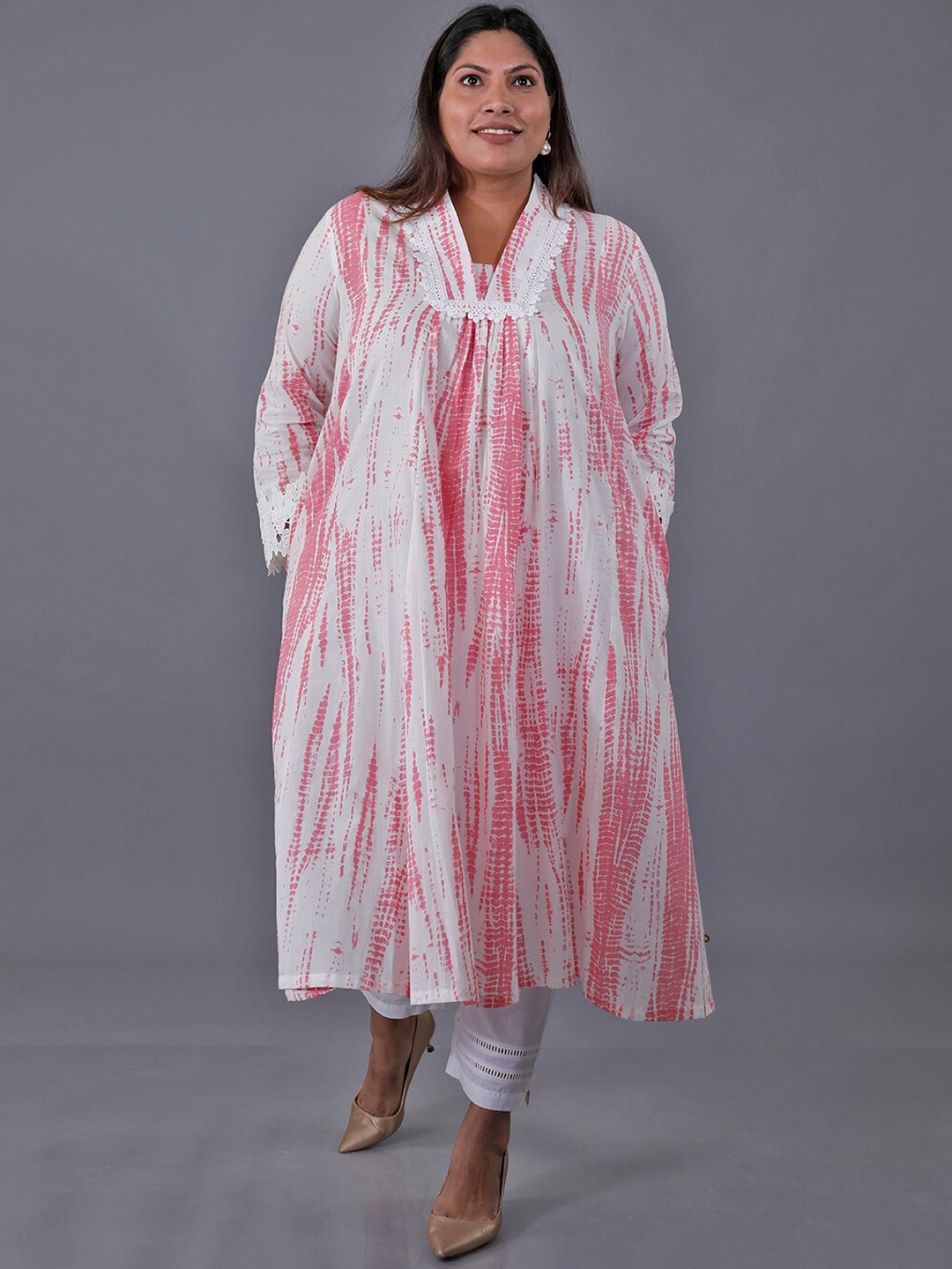 

Fabnest Curve Plus Size Abstract Printed Pure Cotton A-Line Kurta With Trousers, White