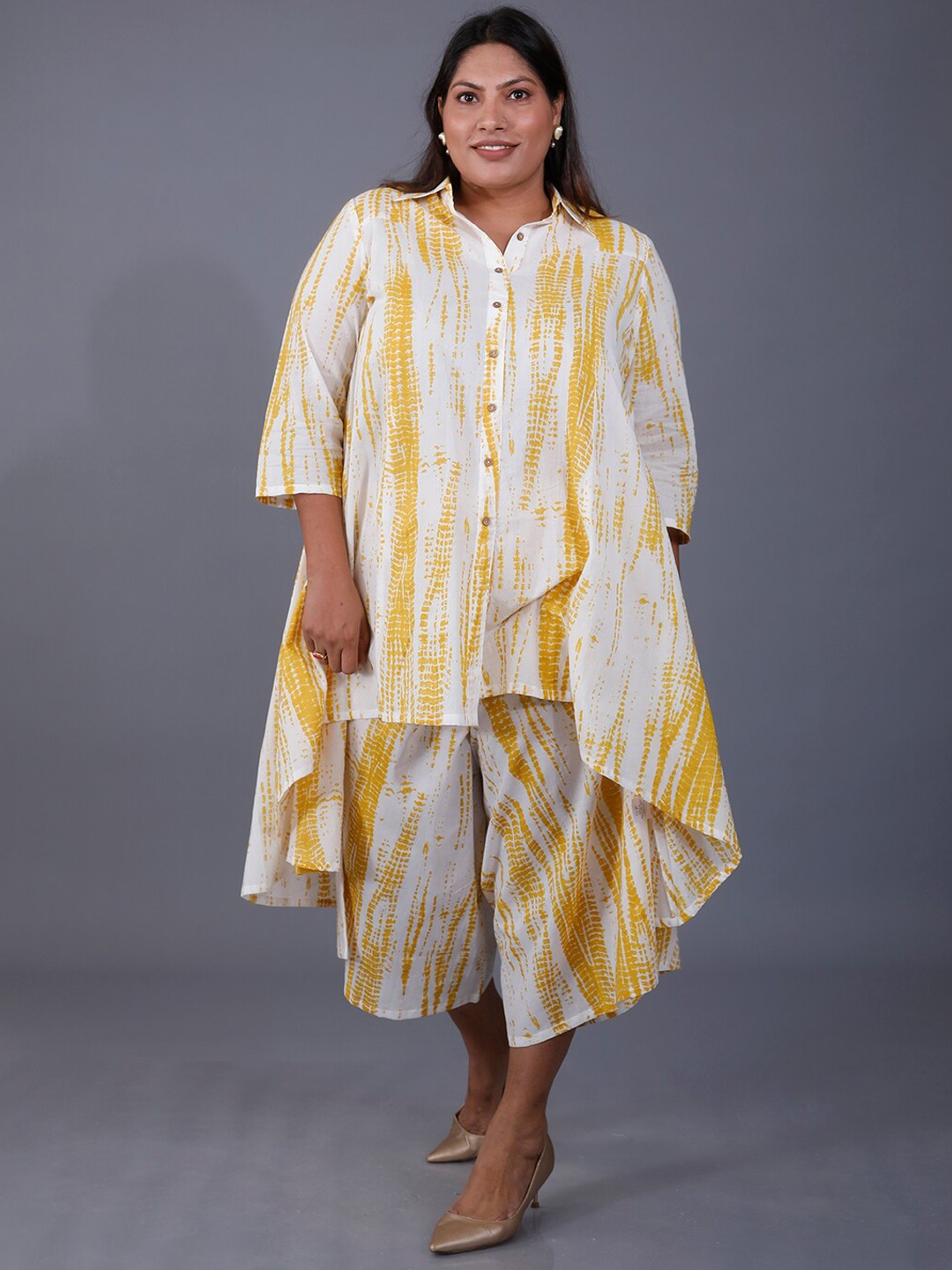 

Fabnest Curve Plus Size Abstract Printed Pure Cotton High-Low A-Line Kurta With Palazzos, White