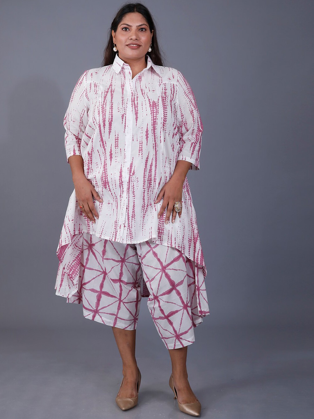 

Fabnest Curve Abstract Printed Shirt Collar Pure Cotton Kurta with Pyjamas, Purple