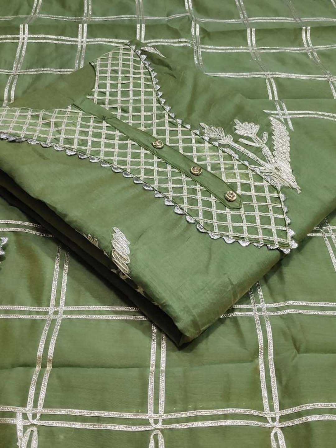 

SHADOW & SAINING Embellished Unstitched Dress Material, Green