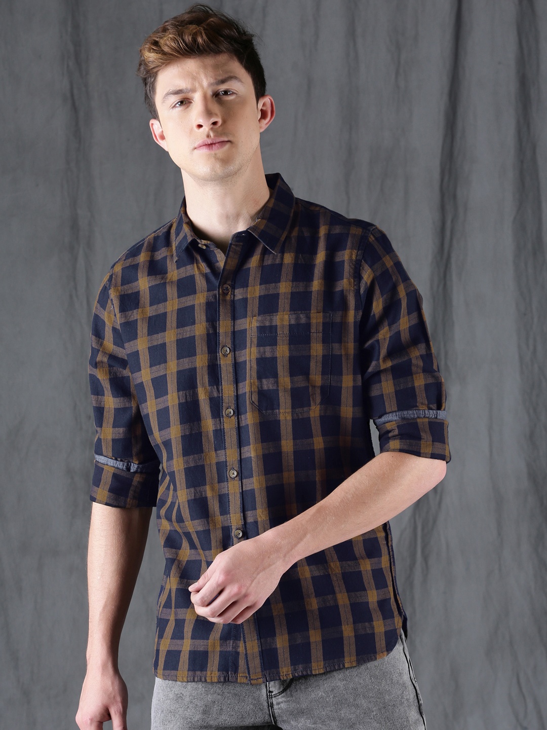 

WROGN Men Mustard Yellow & Navy Blue Slim Fit Checked Casual Shirt