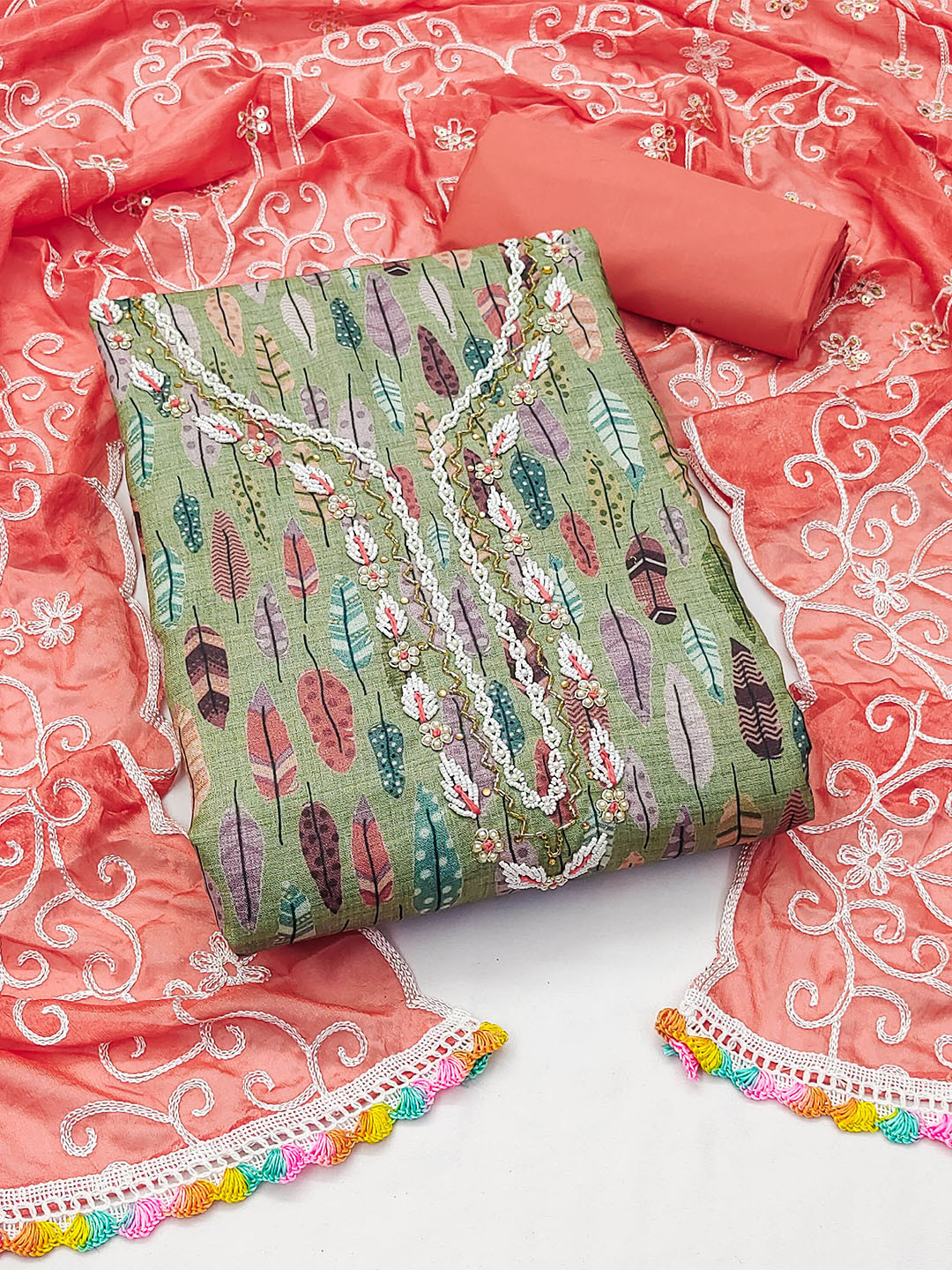 

SHADOW & SAINING Floral Printed Beads And Stones Unstitched Dress Material, Green