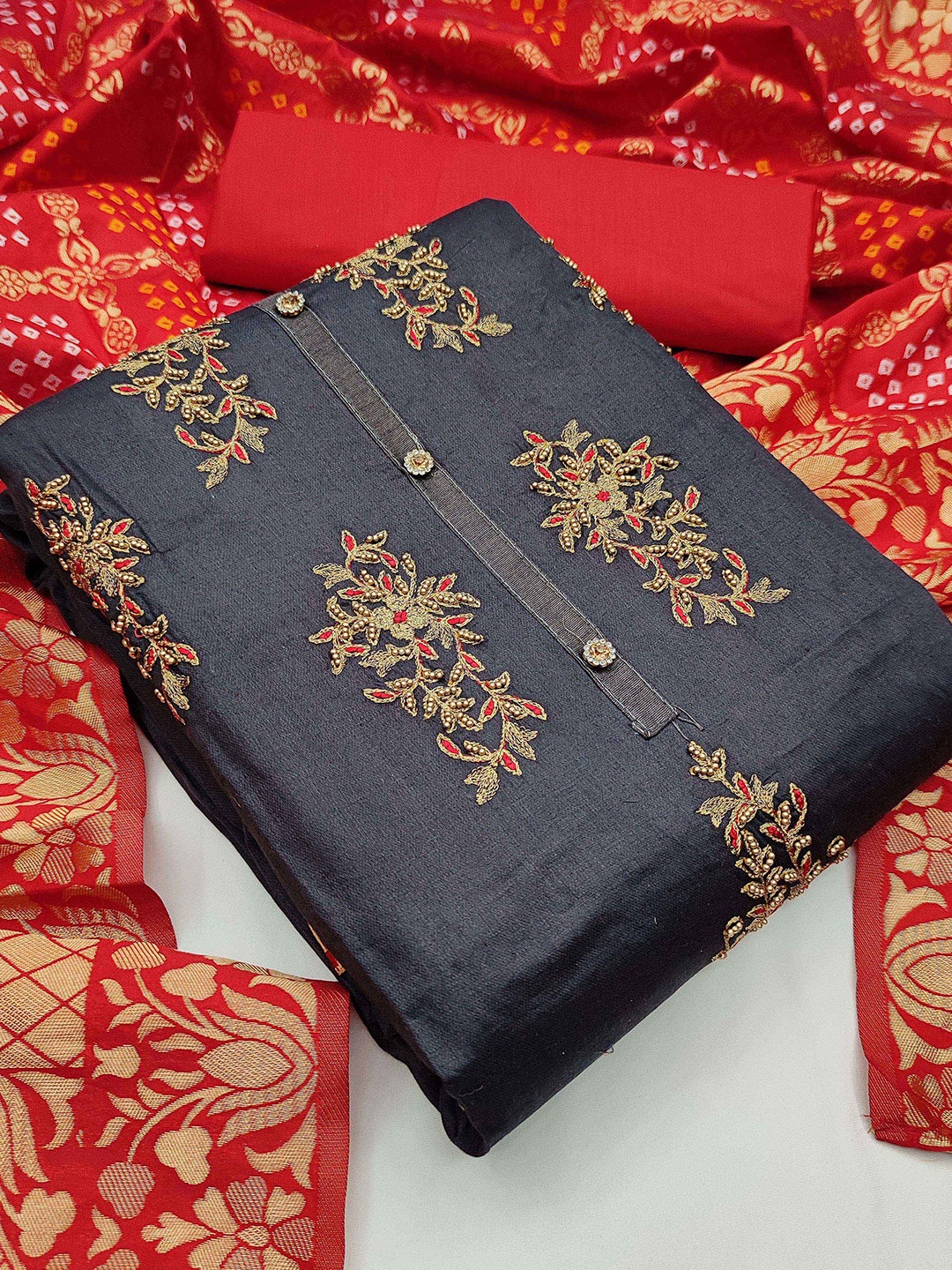 

SHADOW & SAINING Floral Embroiderd Beads and Stones Unstitched Dress Material, Grey