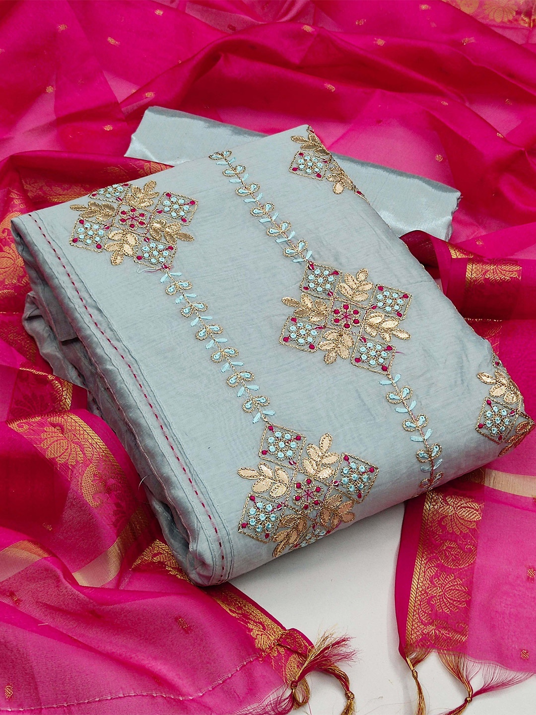 

SHADOW & SAINING Floral Embroidered Unstitched Dress Material, Grey