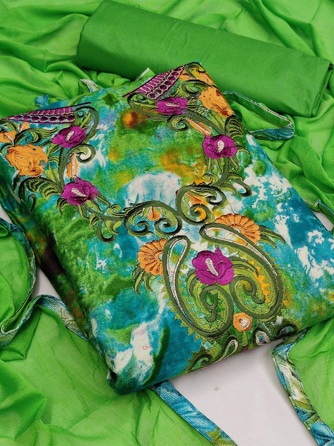 

SHADOW & SAINING Abstract Printed Embridered Unstitched Dress Material, Green