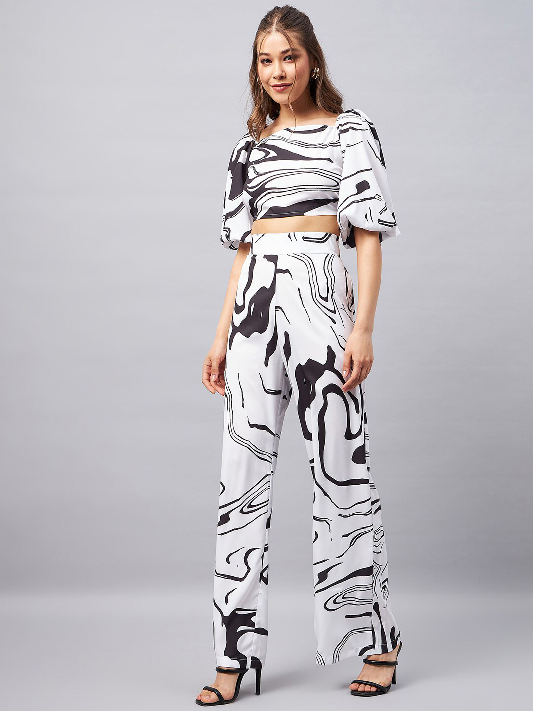 

Chemistry Abstract Printed Square Neck Puff Sleeve Co-Ords, White