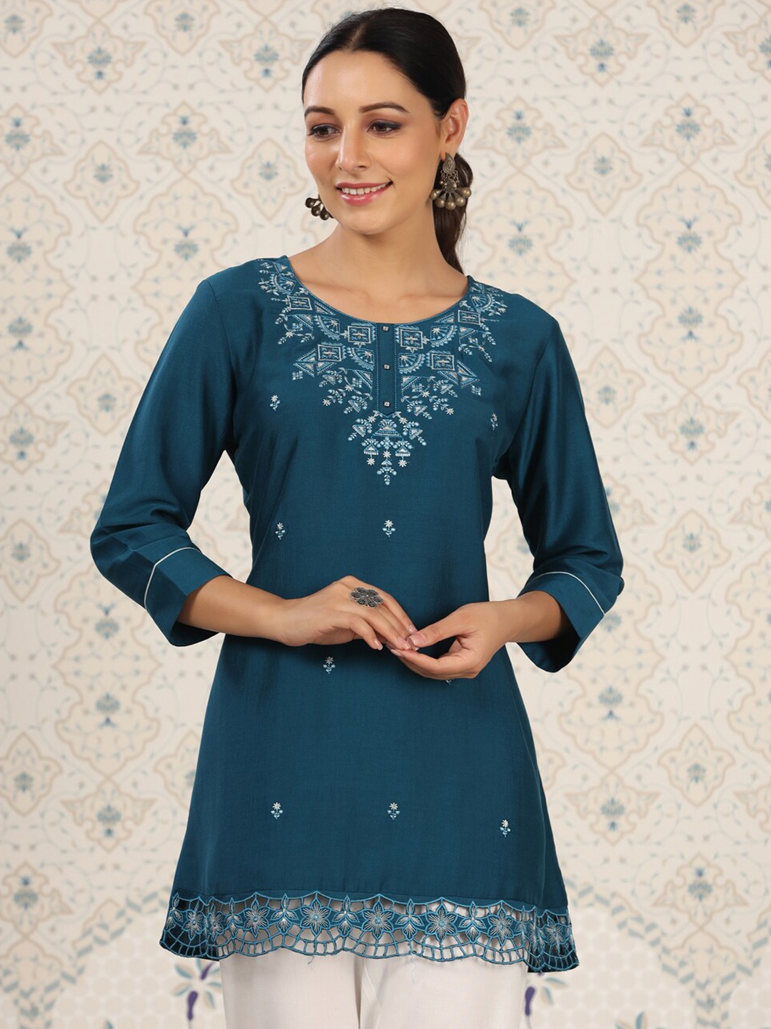 

Ode by House of Pataudi Ethnic Motifs Embroidered A-Line kurti, Teal