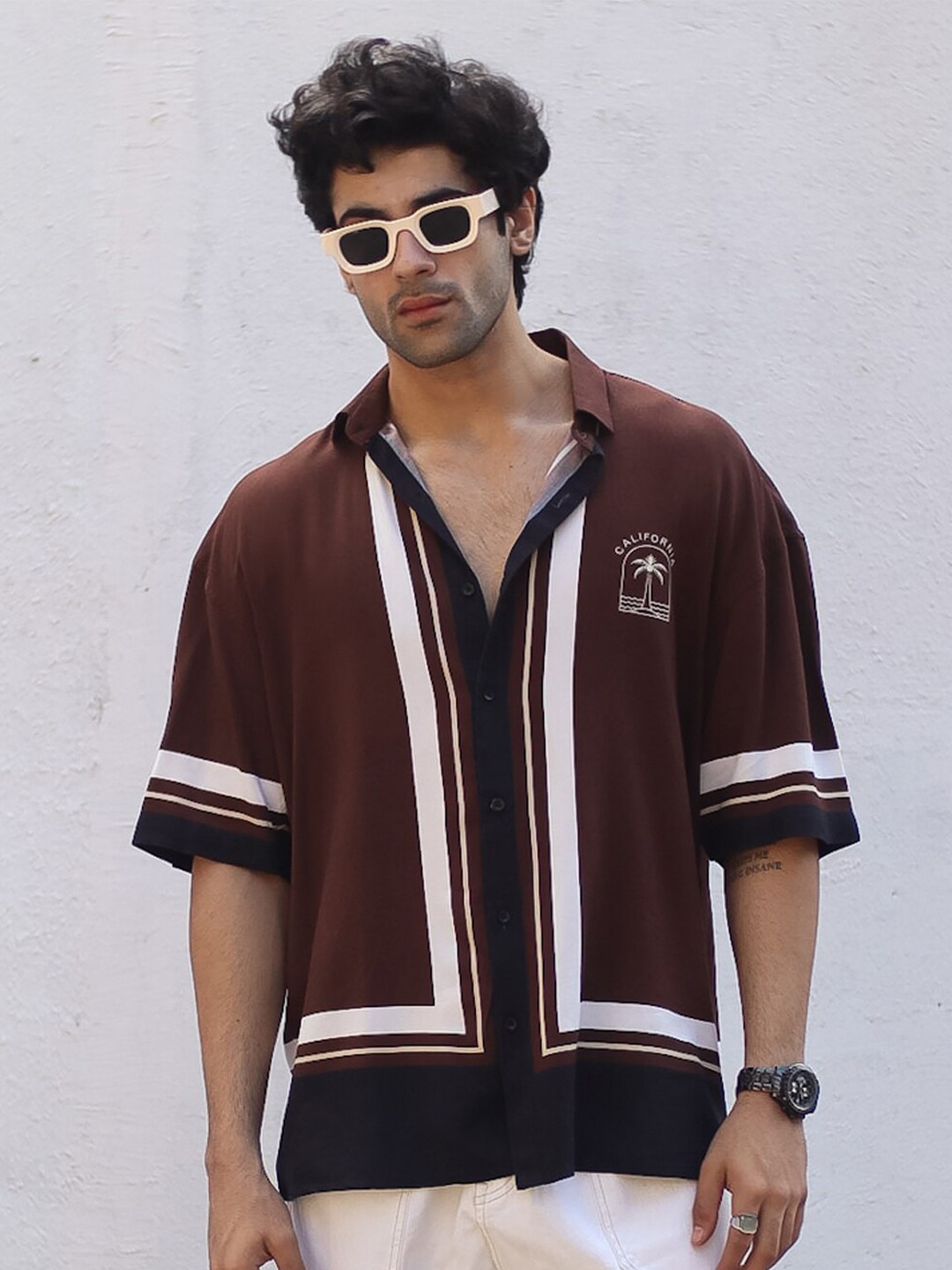 

Powerlook India Slim Typography Printed Spread Collar Casual Shirt, Brown