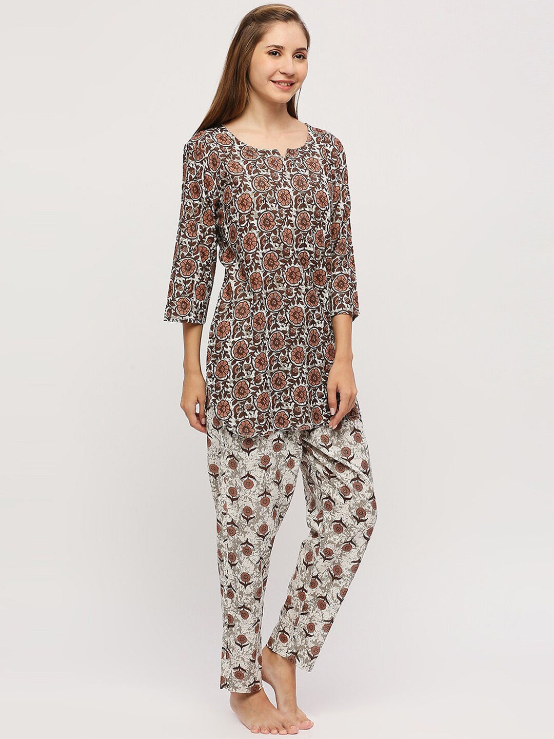 

ZRI Ethnic Motifs Printed Pure Cotton Night suit, Cream