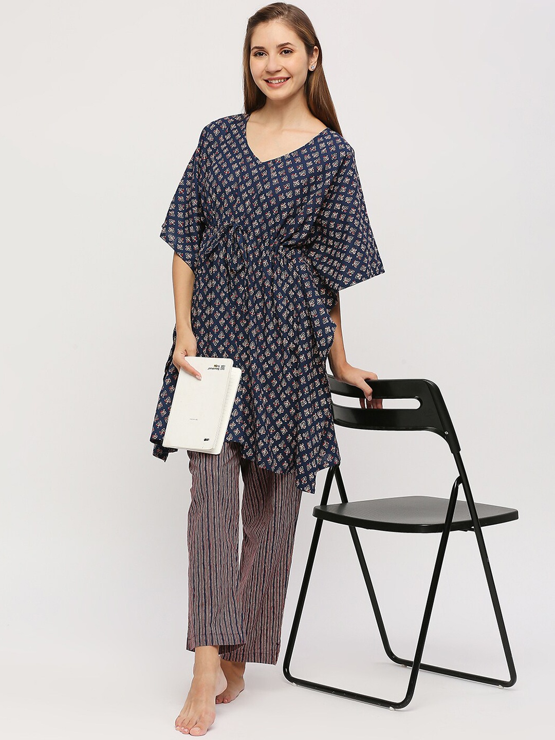 

ZRI Ethnic Motifs Printed Pure Cotton Kaftan Night suit, Navy blue