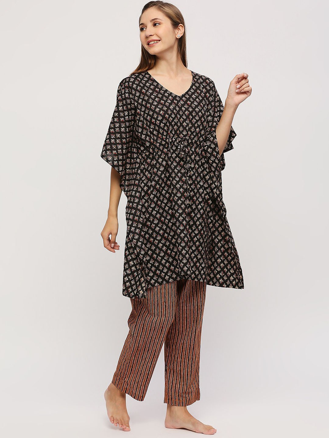 

ZRI Ethnic Motifs Printed Pure Cotton Kaftan Night suit, Black