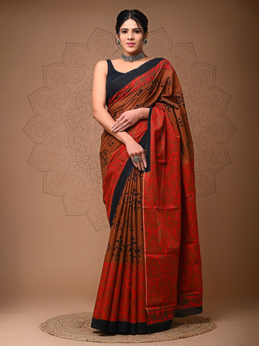 

BUTA BUTI Ethnic Motifs Printed Pure Cotton Saree, Red