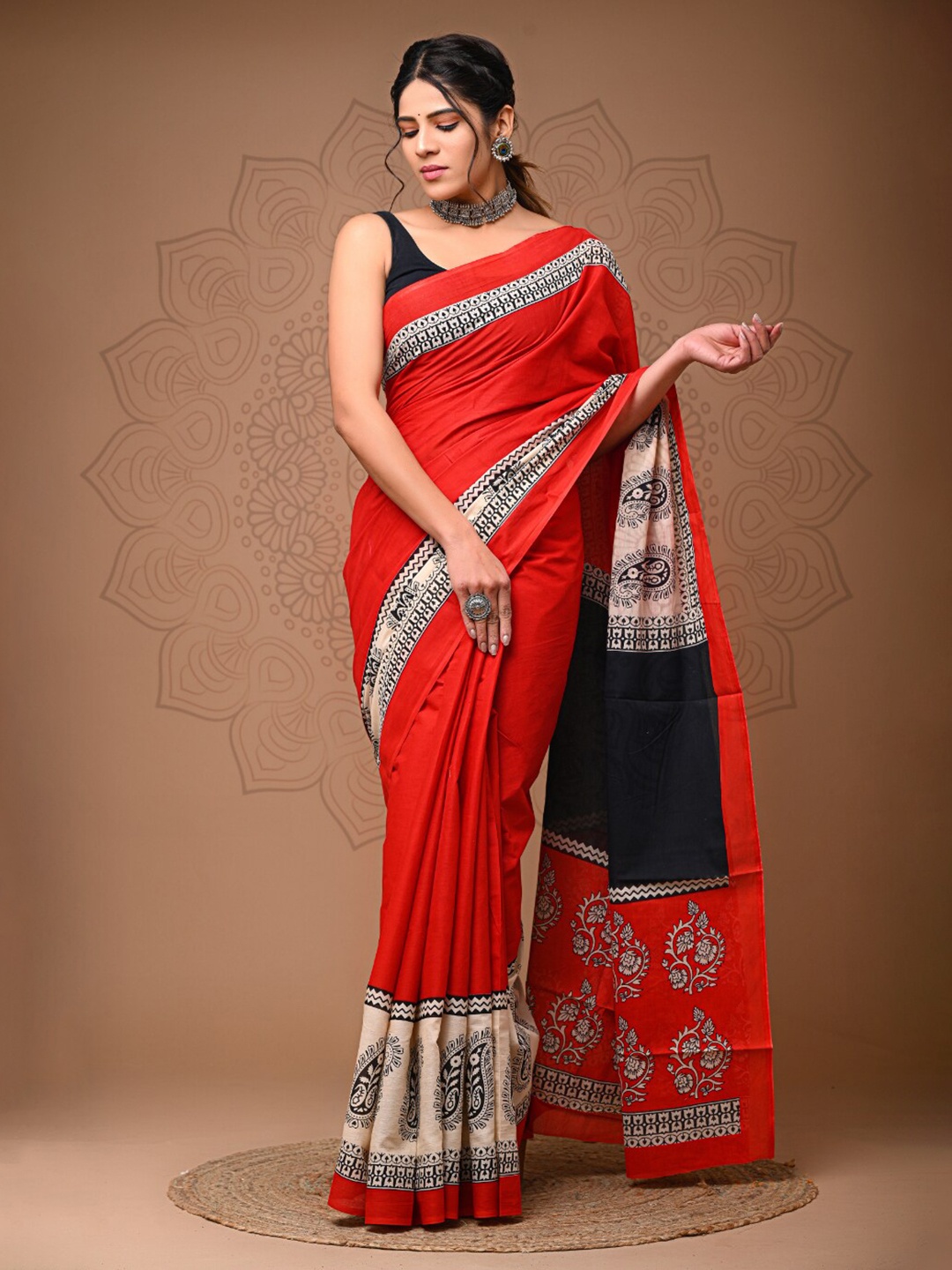 

BUTA BUTI Ethnic Motifs Printed Pure Cotton Saree, Red