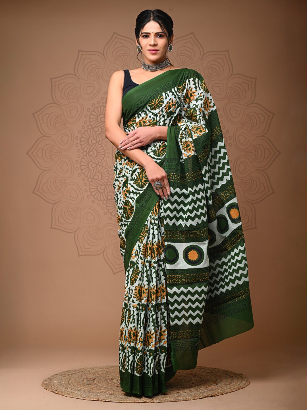 

BUTA BUTI Floral Printed Pure Cotton Saree, Green