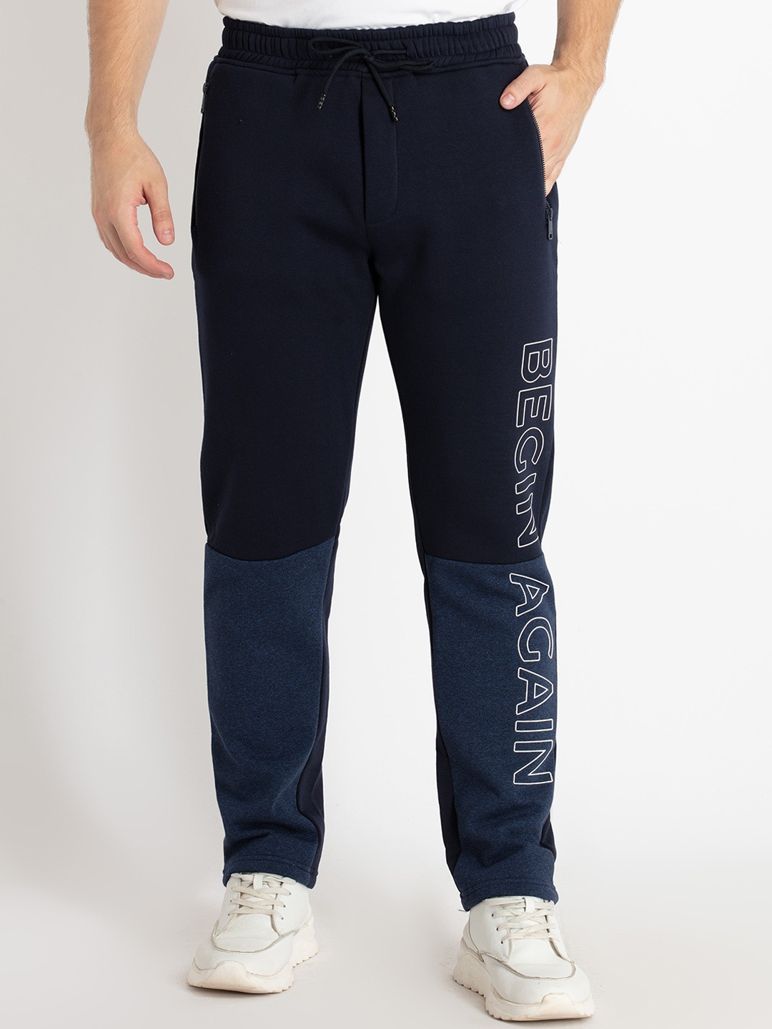 

Status Quo Men Typography Printed Mid Rise Track Pants, Navy blue