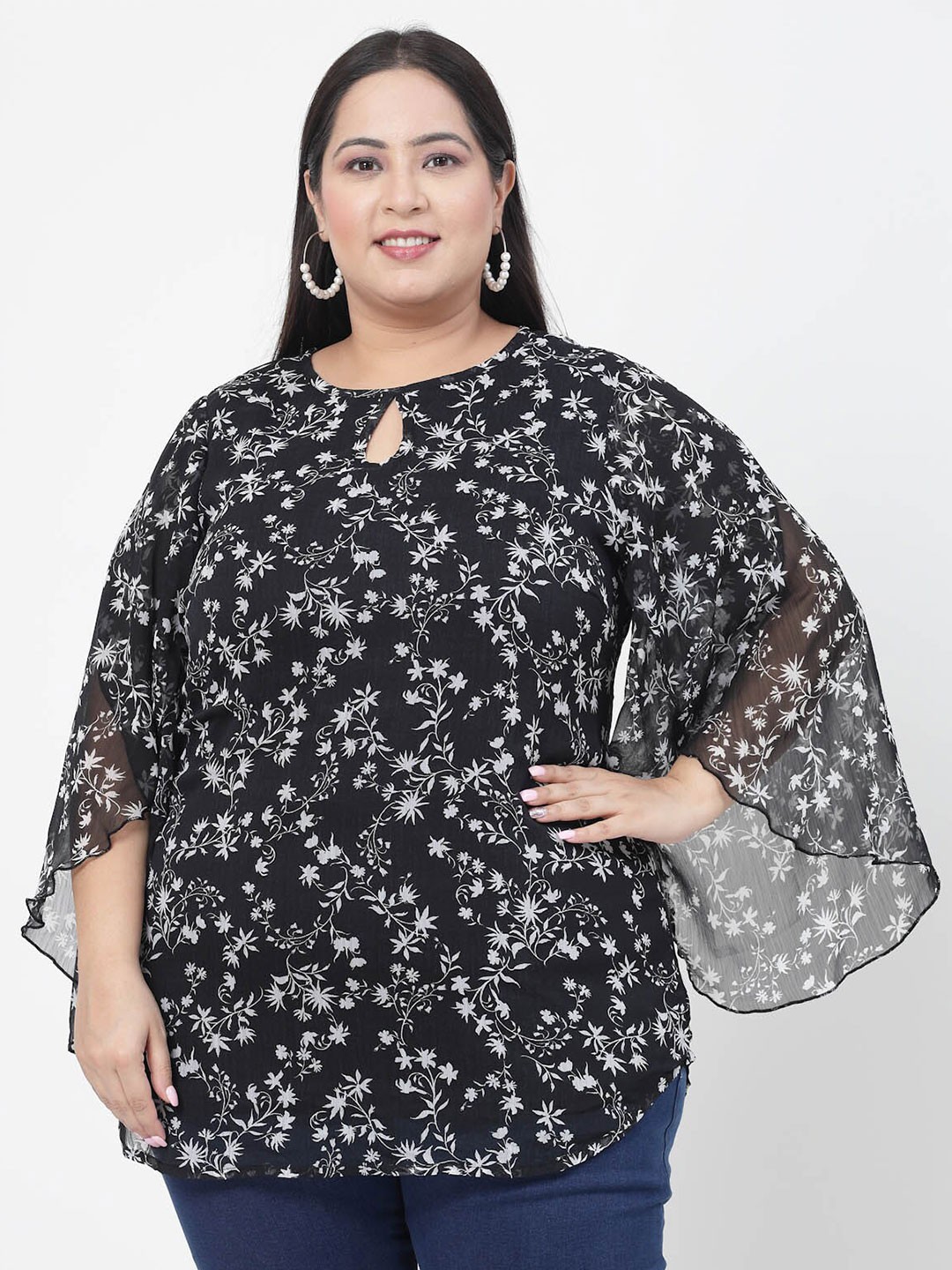 

plusS Floral Printed Keyhole Neck Flared Sleeves Top, Black