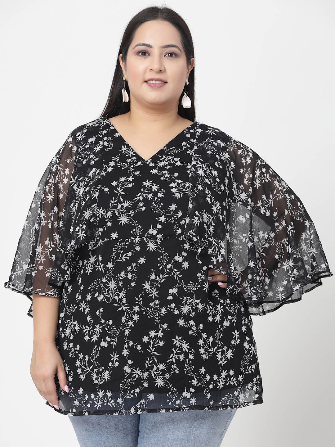 

plusS Floral Printed V-Neck Flared Sleeves Top, Black