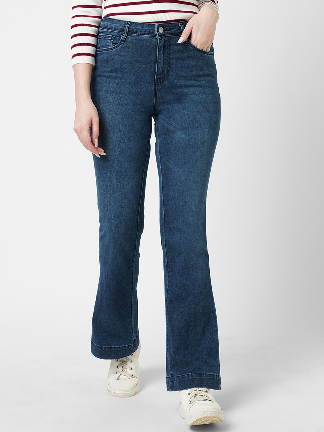 

Kraus Jeans Women Flared High-Rise Comfort Light Fade Jeans, Blue