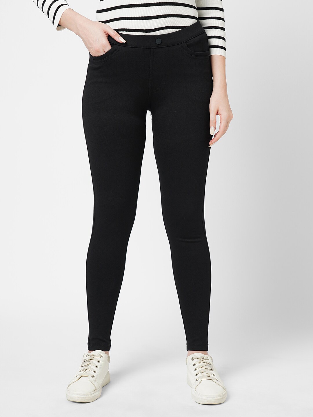 

Kraus Jeans Women Mid Rise Skinny Fit Treggings, Black