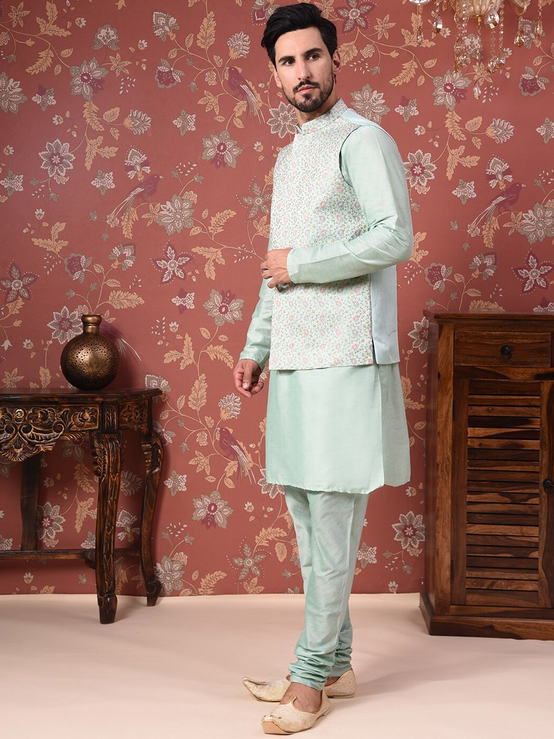 

House of Pataudi Straight Kurta With Churidar & Nehru Jacket, Green