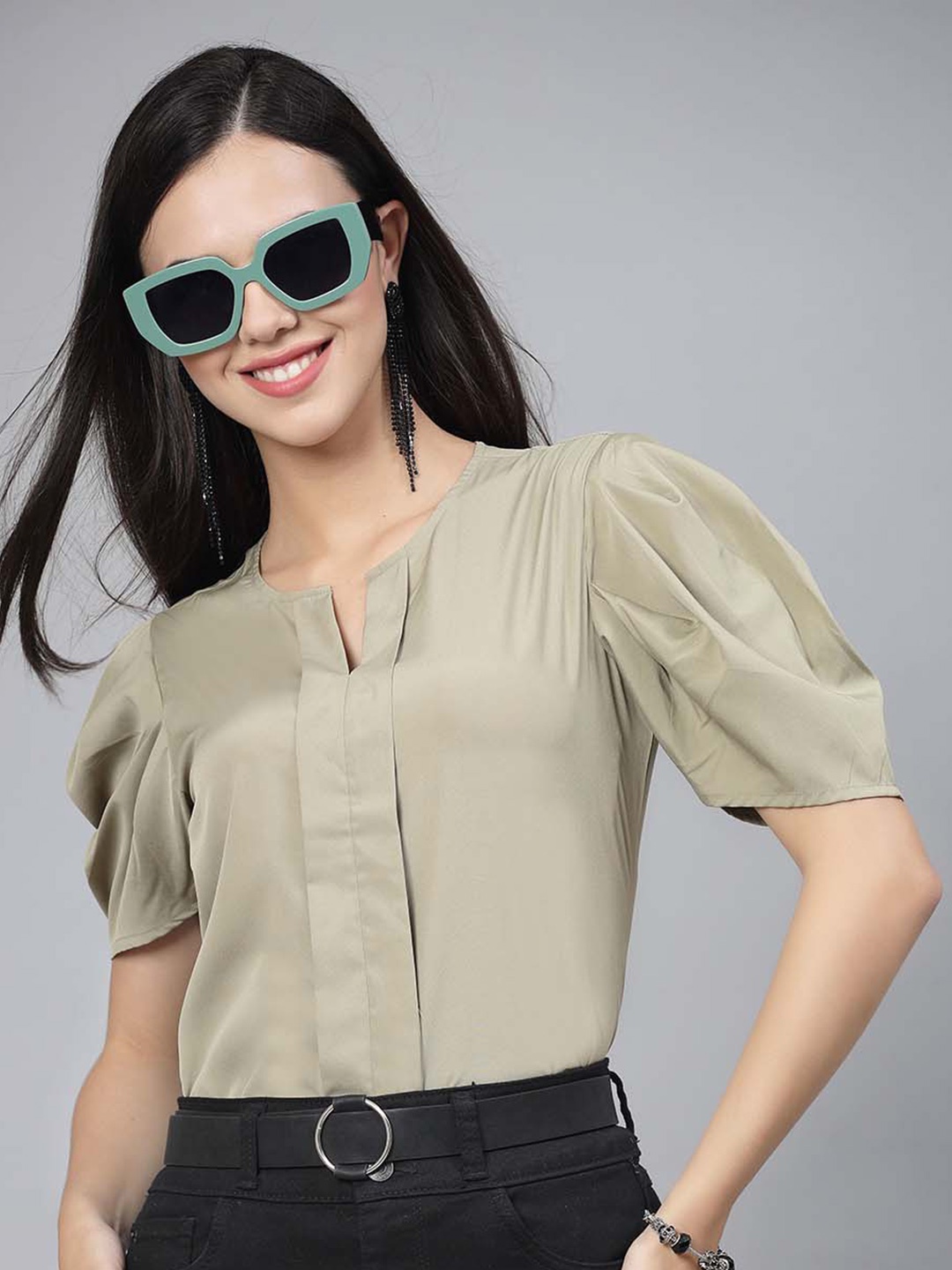 

Style Quotient V-Neck Puff Sleeve Top, Green