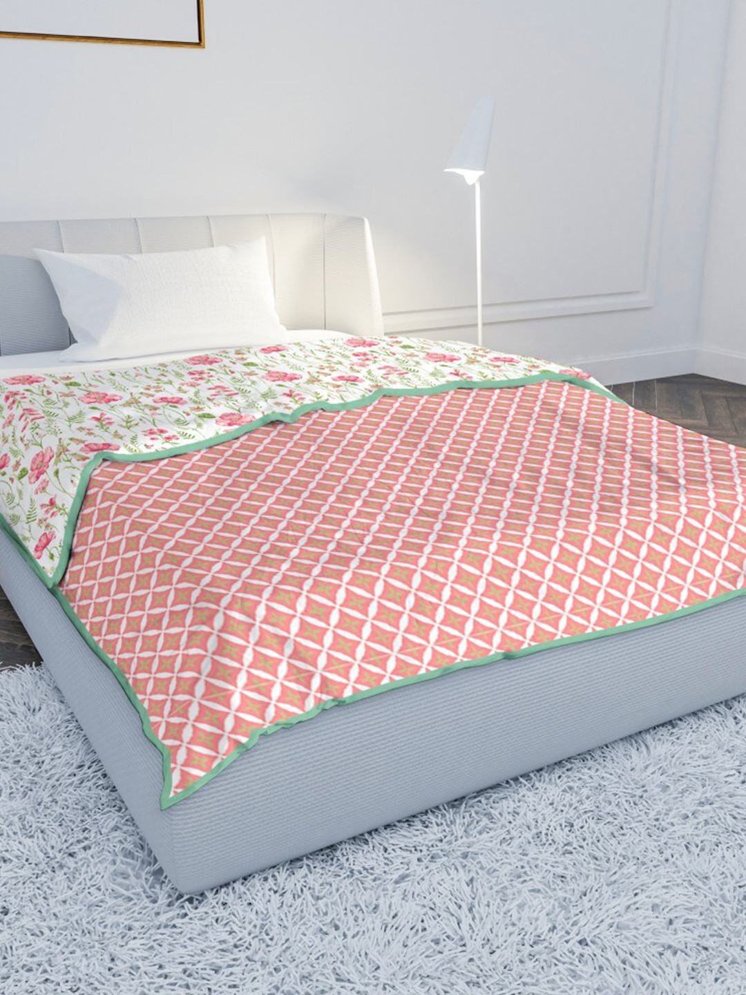 

MAYFAIR HOMES LONDON Pink & White Floral Cotton Mild Winter 150 GSM Single Bed Dohar