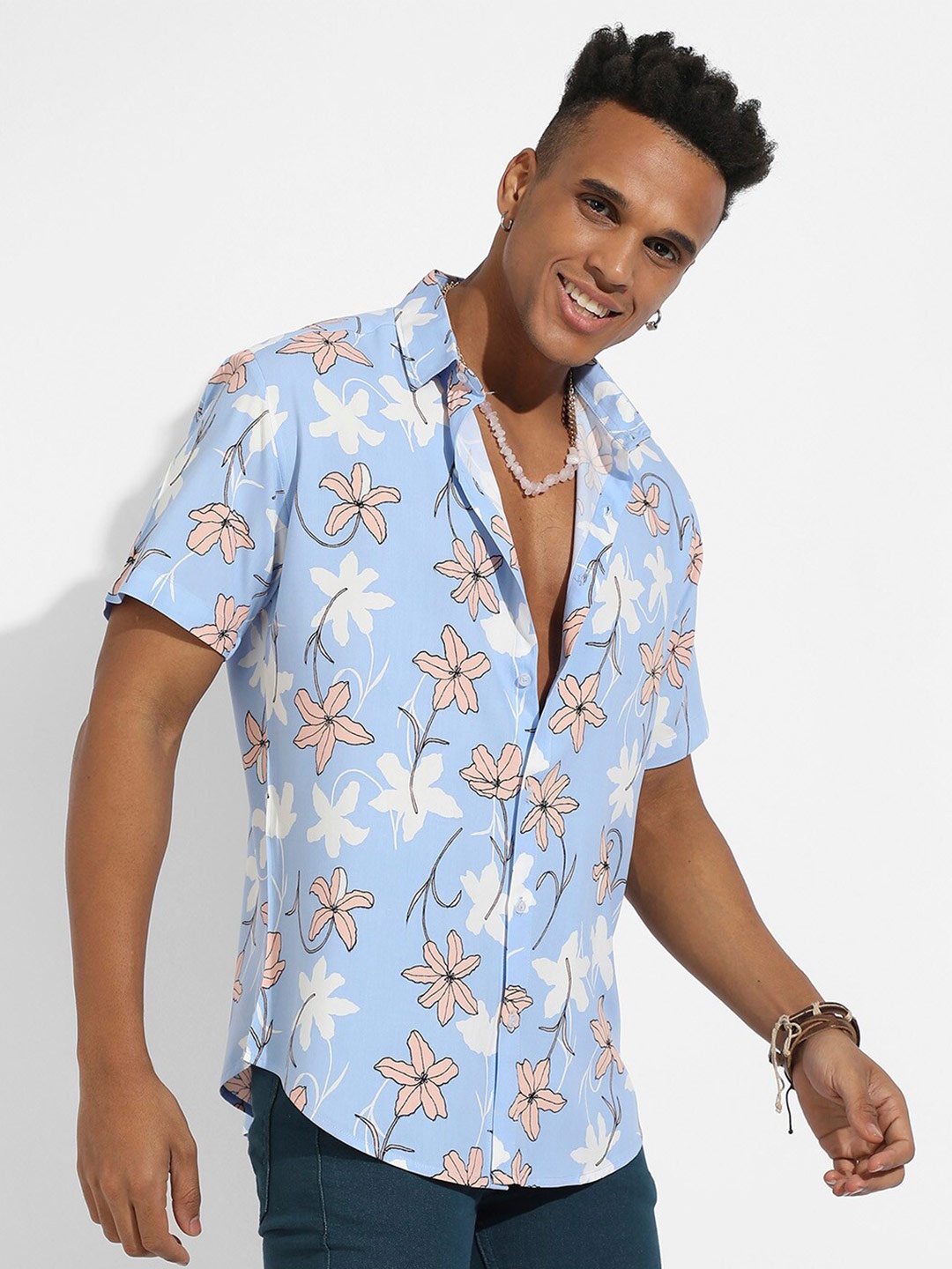 

Campus Sutra Classic Floral Printed Spread Collar Casual Shirt, Blue