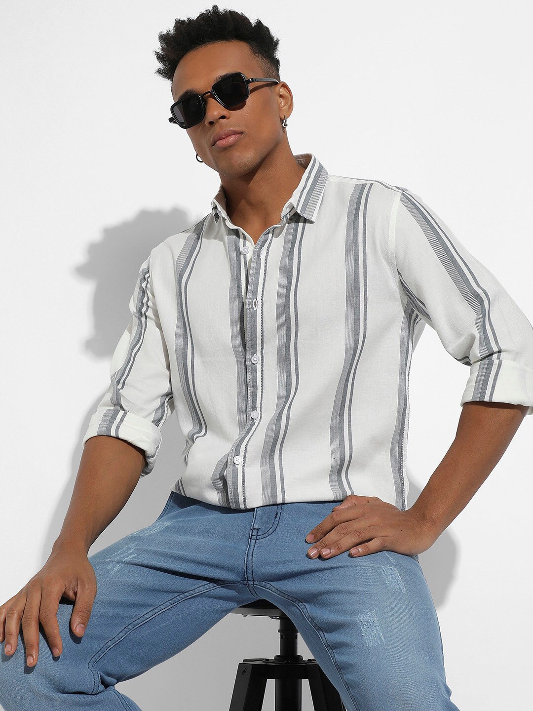 

Campus Sutra Classic Striped Spread Collar Cotton Casual Shirt, White