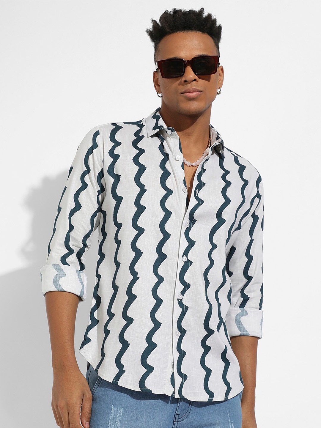 

Campus Sutra Classic Geometric Printed Cotton Casual Shirt, White