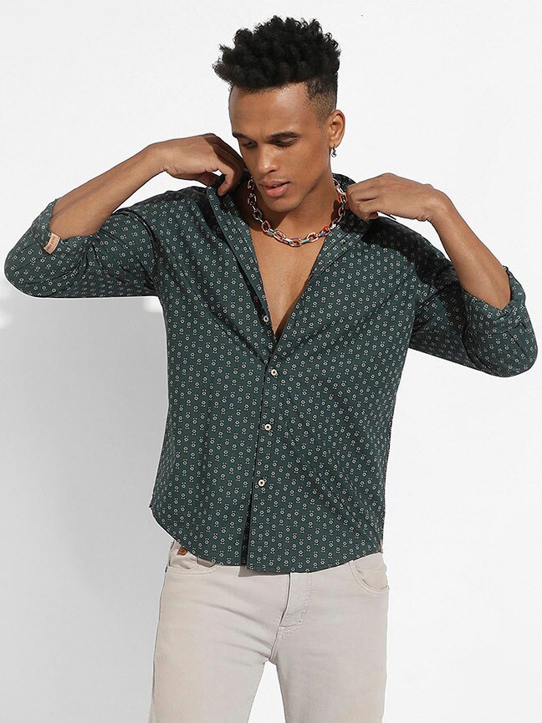 

Campus Sutra Classic Floral Printed Casual Shirt, Green