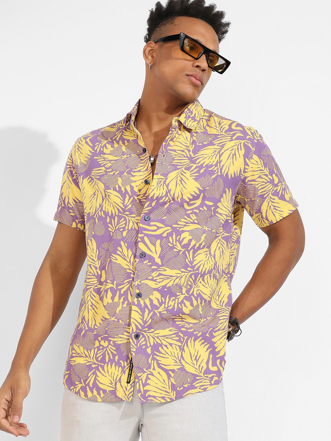 

Campus Sutra Classic Floral Printed Cotton Casual Shirt, Lavender