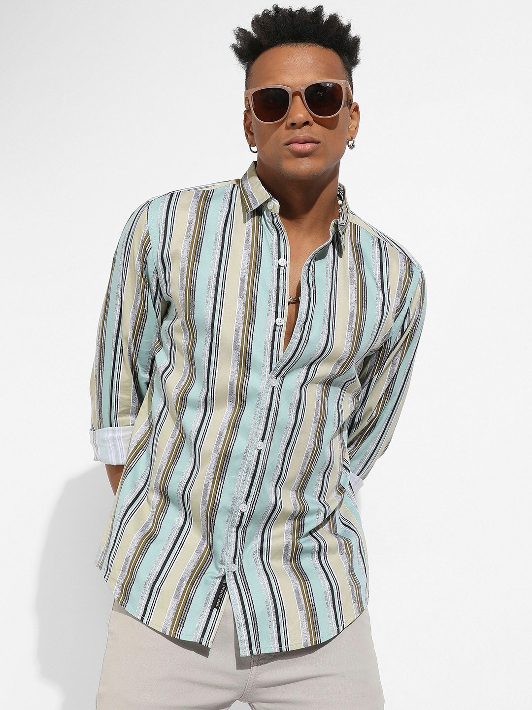 

Campus Sutra Classic Striped Cotton Casual Shirt, Green