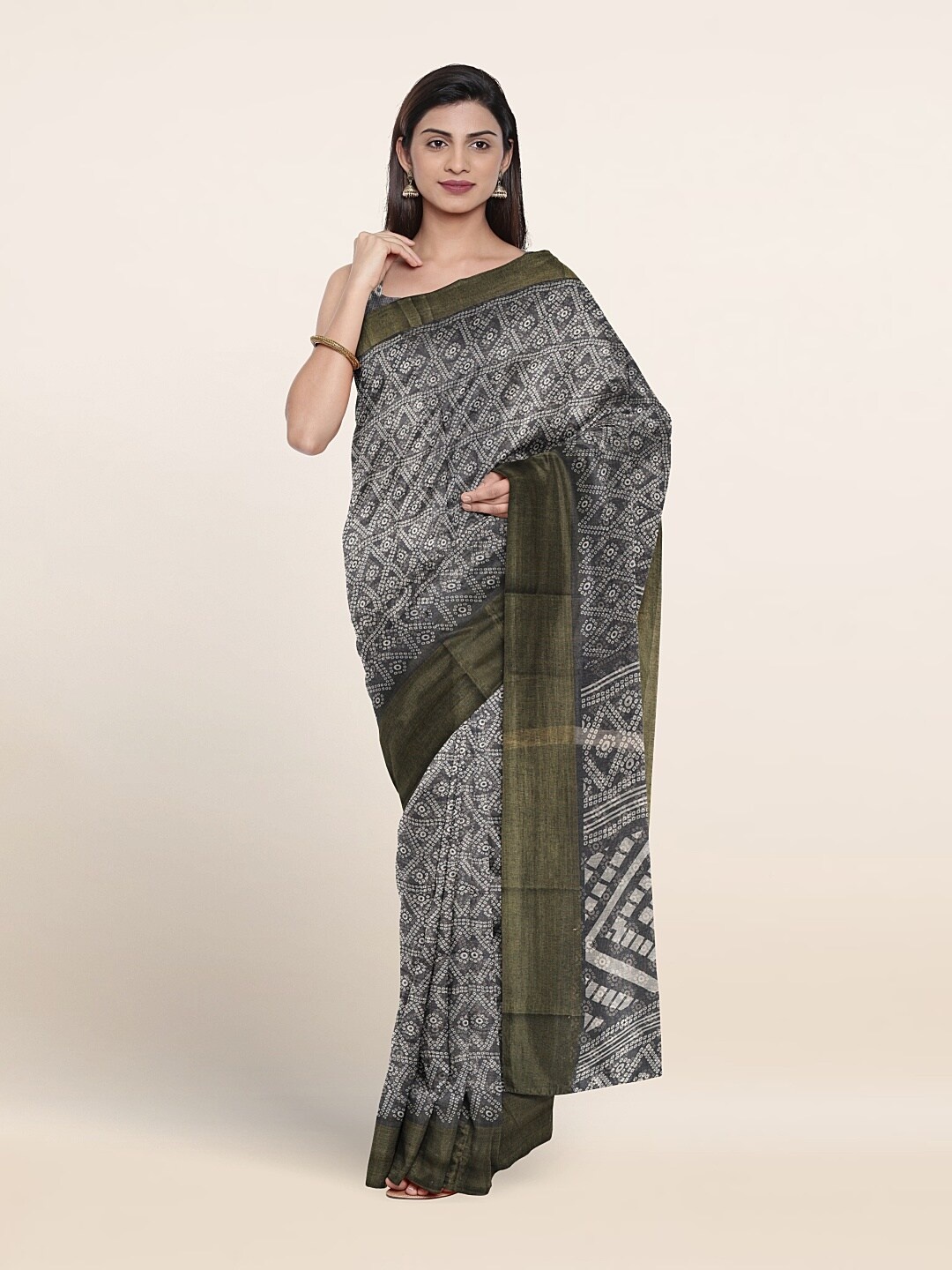 

Pothys Geometric Printed Zari Saree, Grey