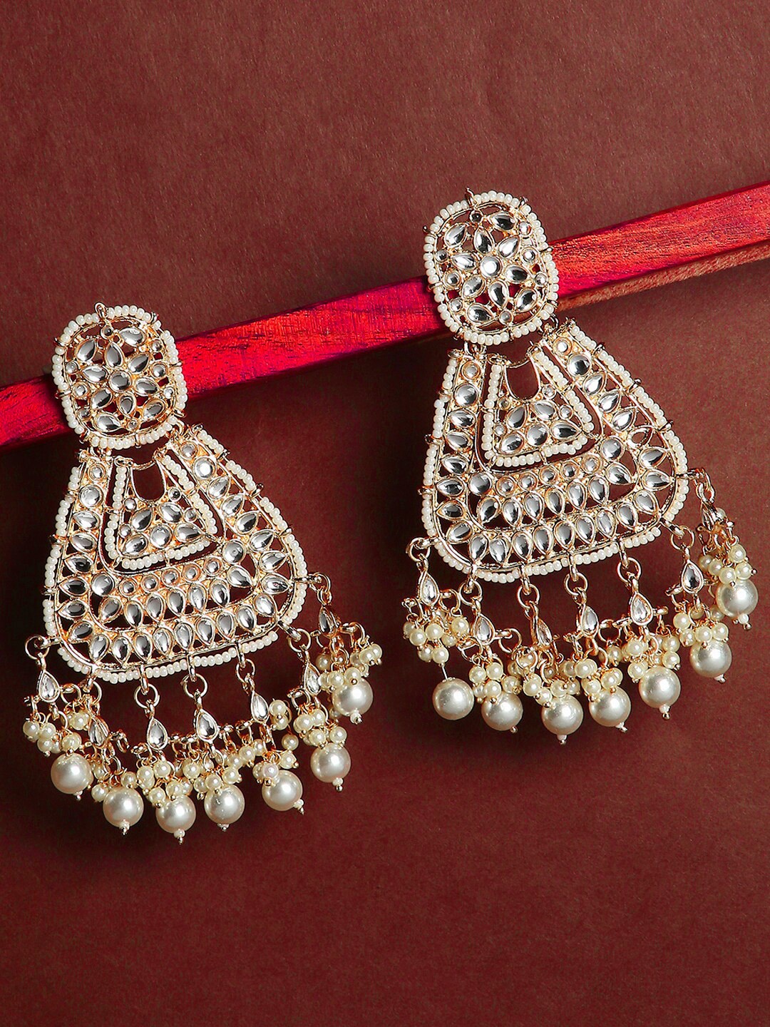 

OOMPH Kundan & Pearls Chandbalis Earrings, Gold