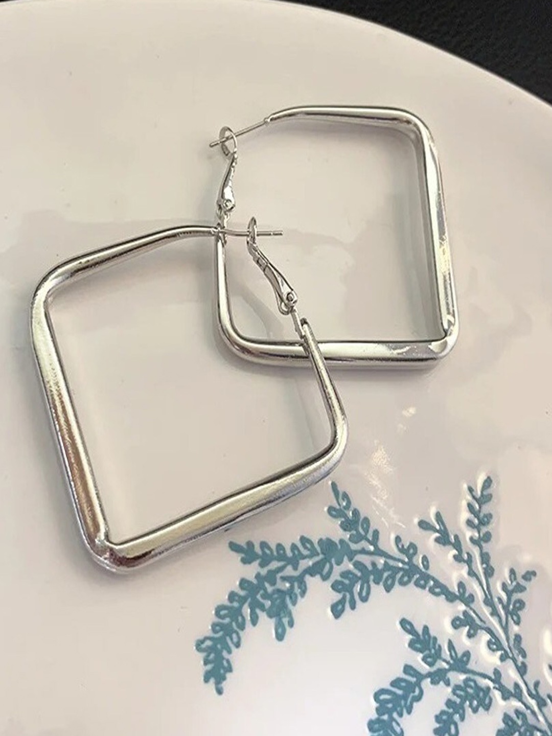 

JewelShadi Hoop Earrings, Silver