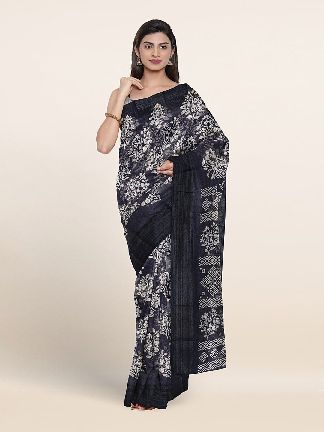 

Pothys Floral Printed Saree, Navy blue