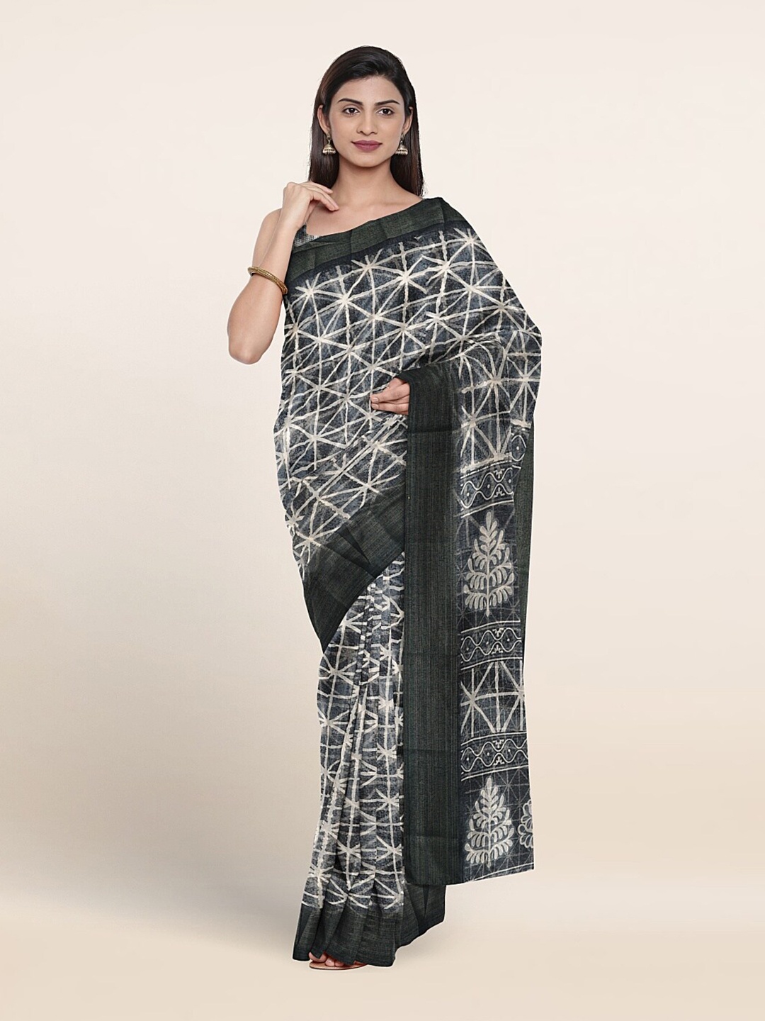 

Pothys Geometric Printed Saree, Grey