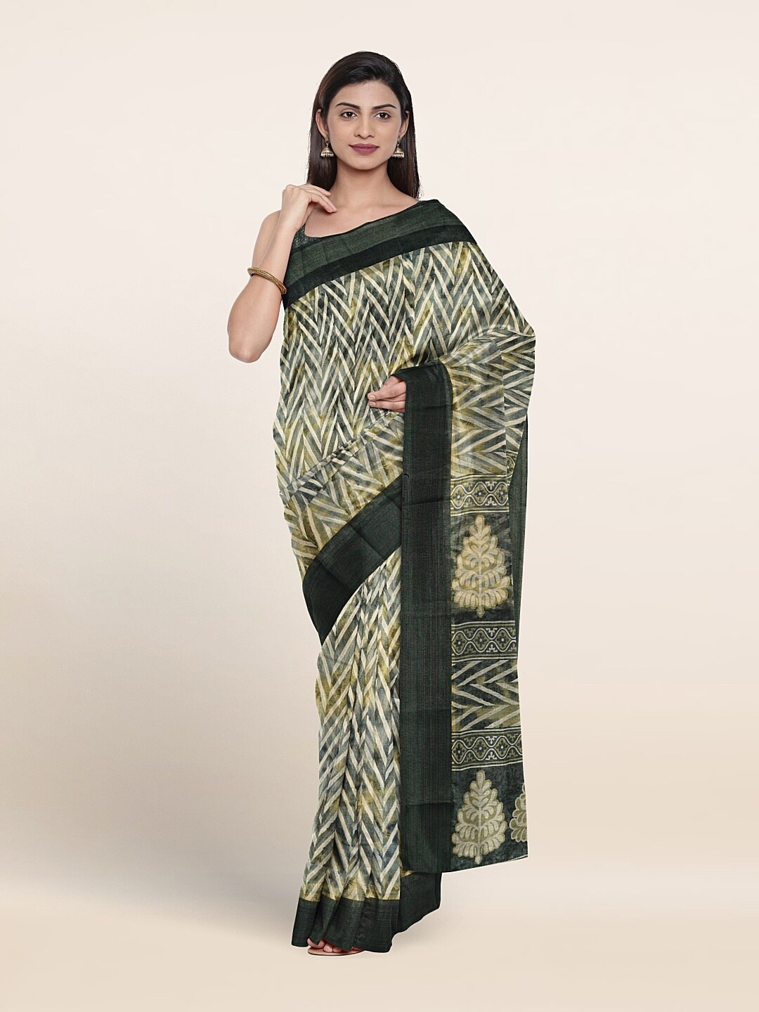 

Pothys Striped Zari Saree, Cream