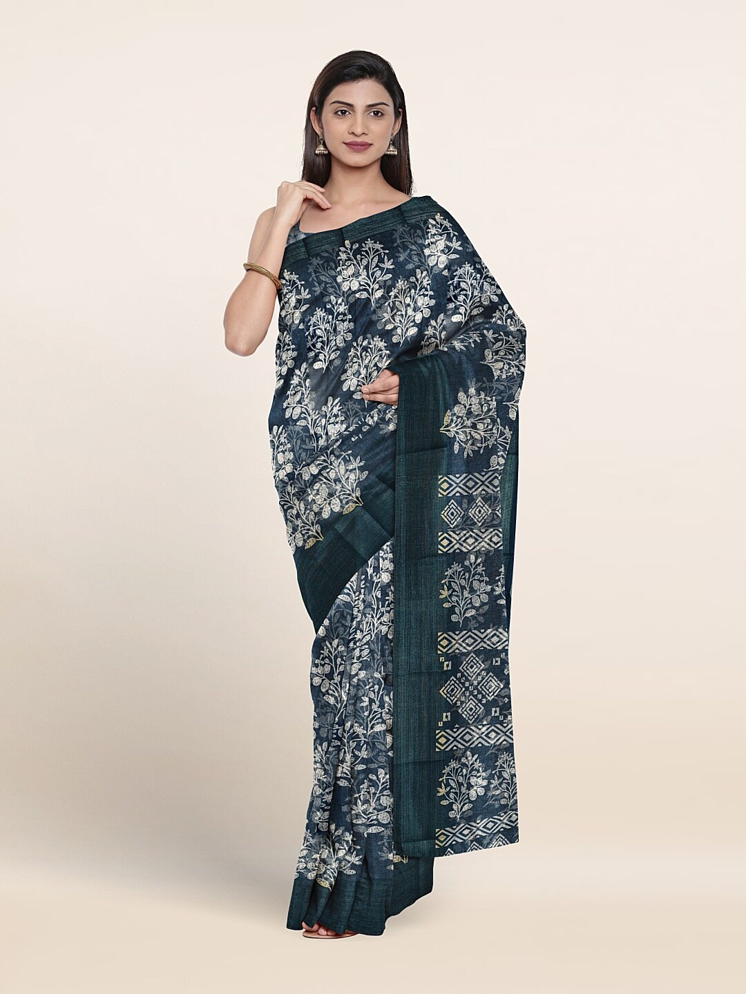 

Pothys Floral Printed Saree, Blue