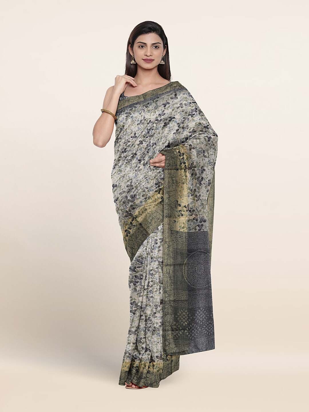 

Pothys Floral Printed Saree, Grey