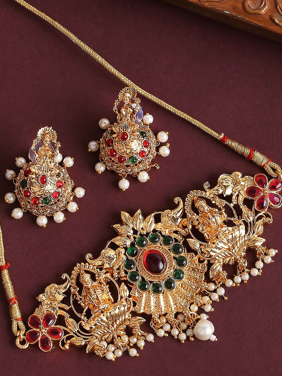 

OOMPH Artificial Stones Studded & Artificial Beads Beaded Temple Necklace With Earrings, Gold