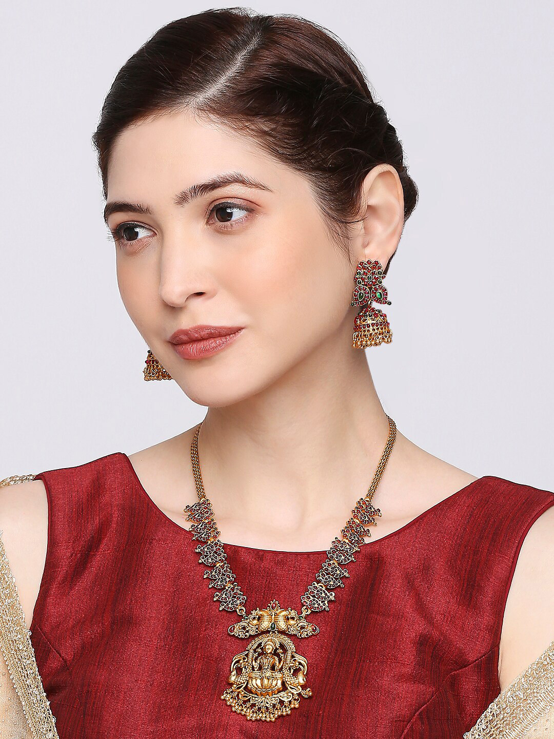 

OOMPH Gold-Plated Stone-Studded & Pearl Beaded Temple Jewellery Set, Red