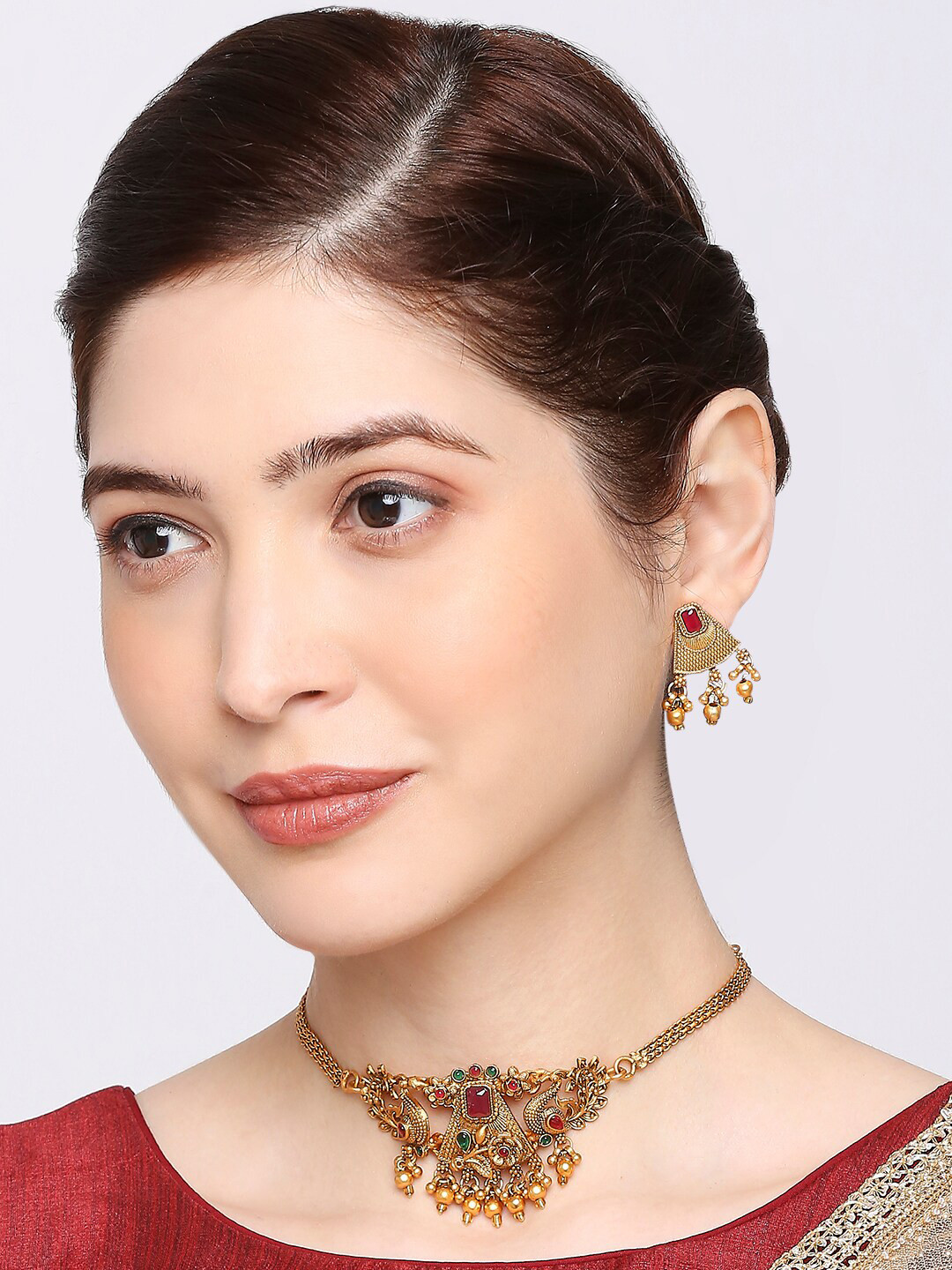 

OOMPH Gold-Plated Stone-Studded & Pearl Beaded Choker Jewellery Set, Red