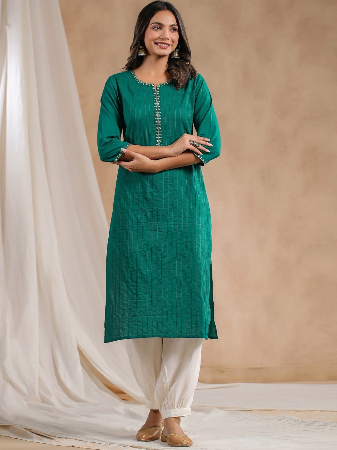 

Anubhutee Pleated Thread Work Pure Cotton Straight Kurta, Green