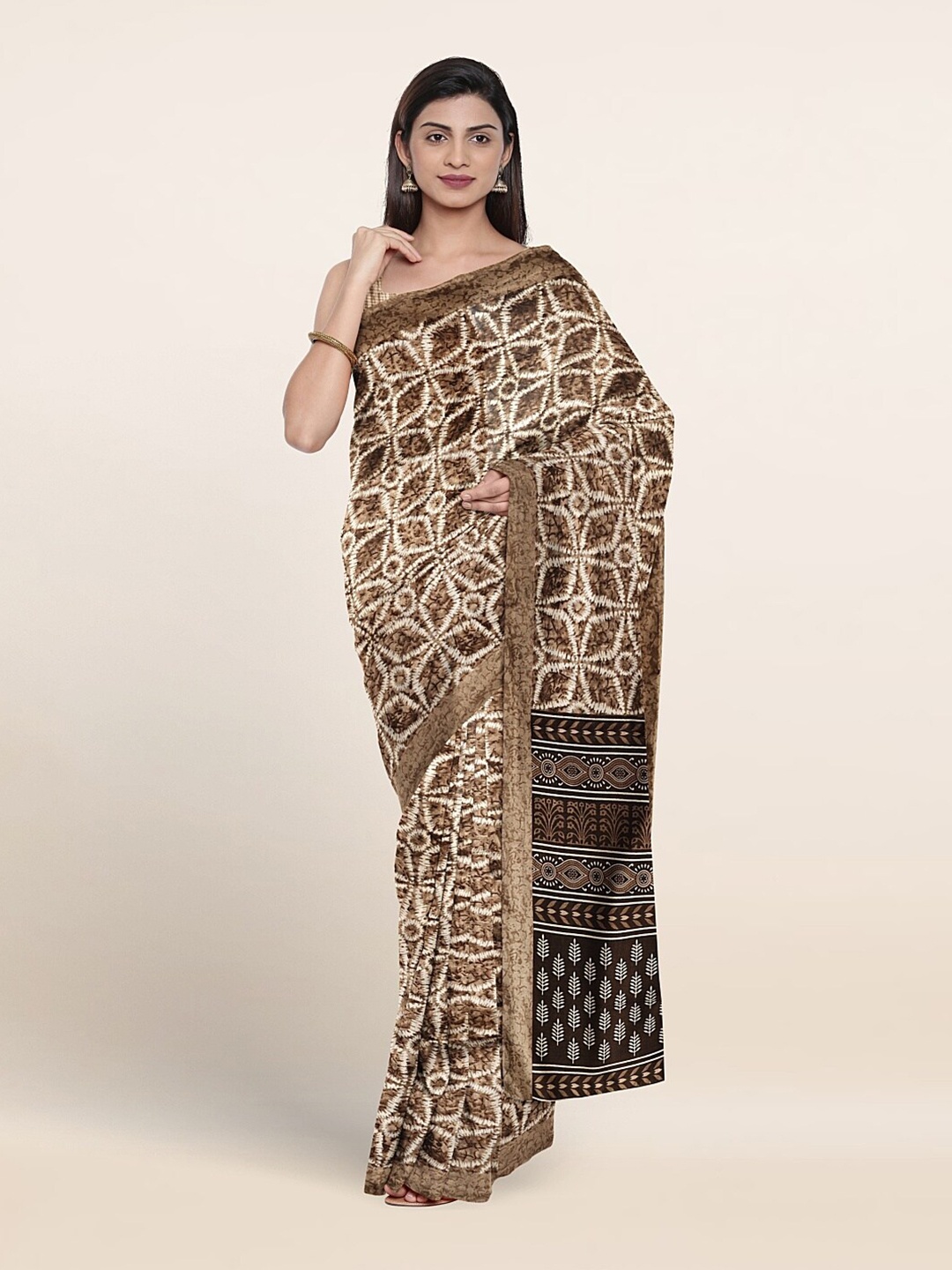 

Pothys Geometric Printed Saree, Grey