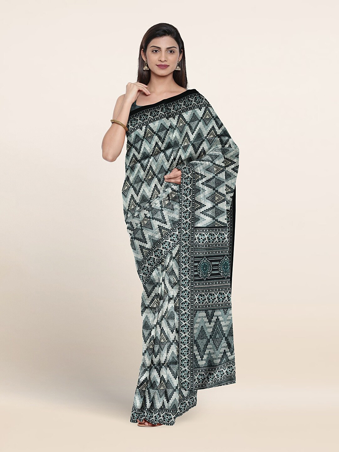 

Pothys Geometric Printed Saree, Black