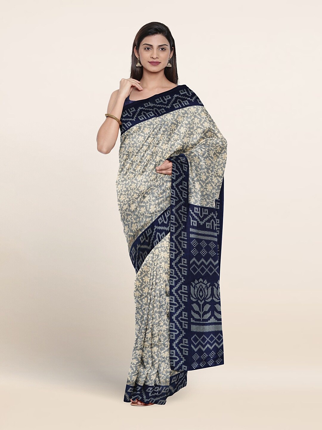 

Pothys Ethnic Motifs Printed Saree, Grey