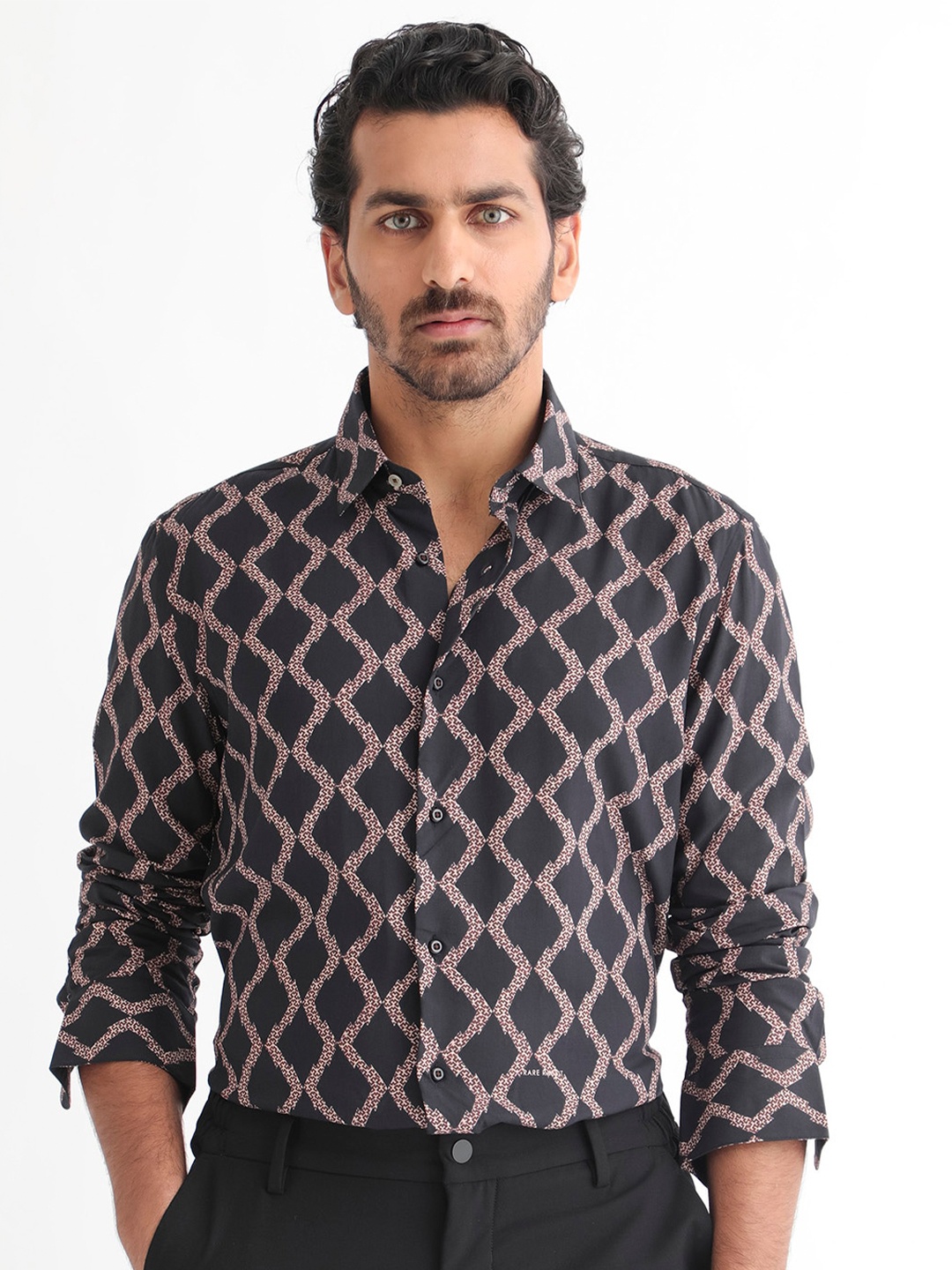 

RARE RABBIT Men Tulsa Slim Fit Geometric Printed Shirt, Black