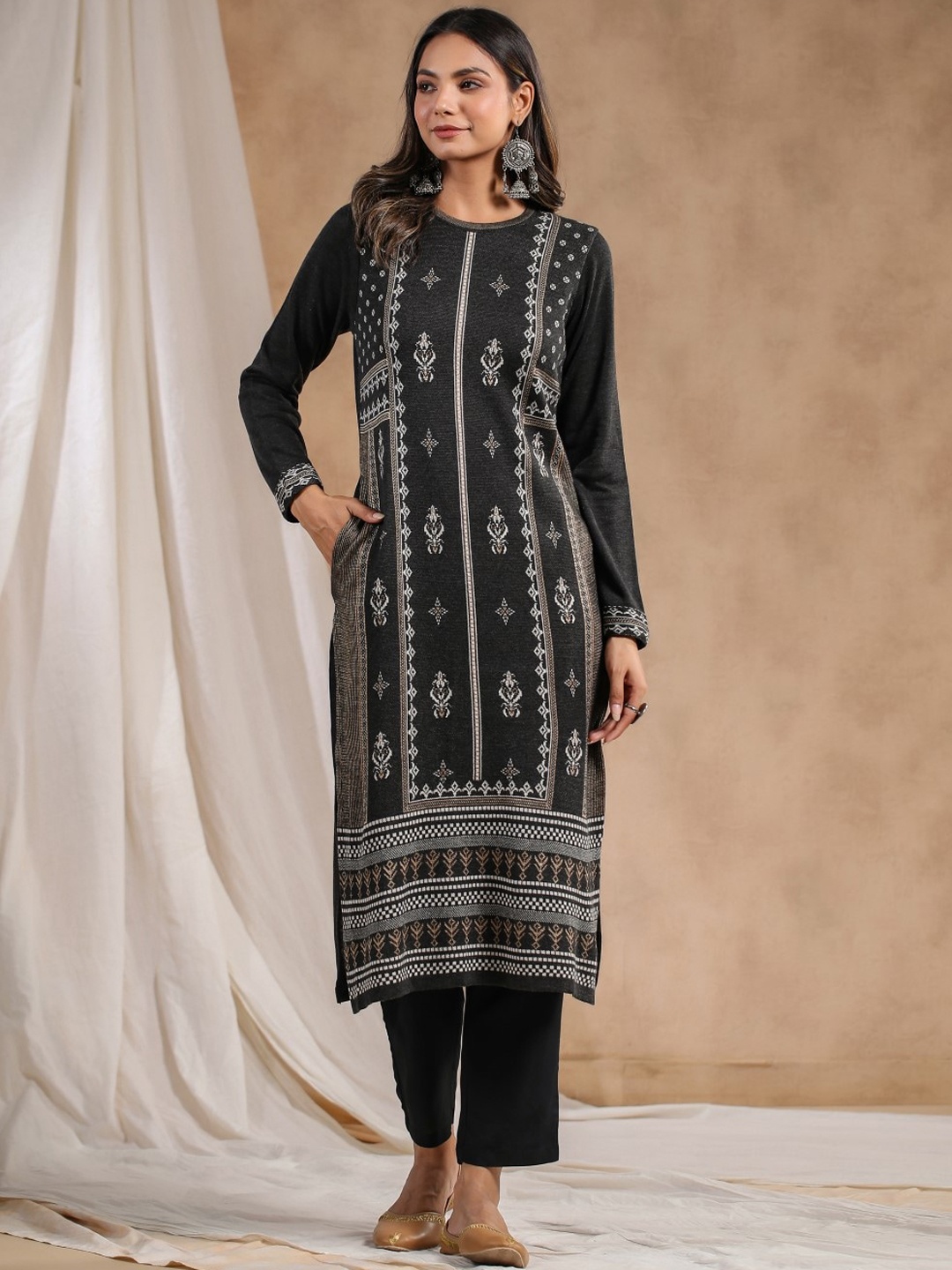 

Ishin Ethnic Motifs Woven Design Jacquard Straight Kurta, Charcoal