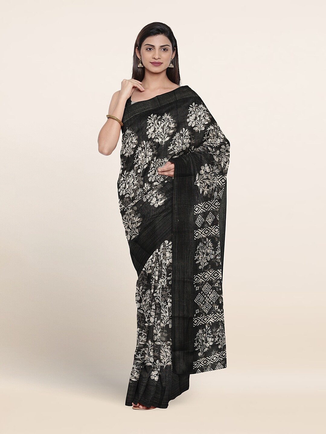 

Pothys Floral Printed Zari Saree, Black